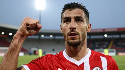 Antalyaspor, Trendyol 1. Lig'in 5. haftasında Bandırmaspor'u deplasmanda Soner Dikmen'in golüyle 1-0 mağlup ederek üç...