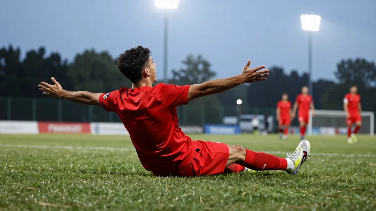 Antalyaspor, Trendyol 1. Lig'in 8. Haftasında sahasında Vanspor FK'yi Van de Streek, Nuno Da Costa ve Samet Yalçın'ın...