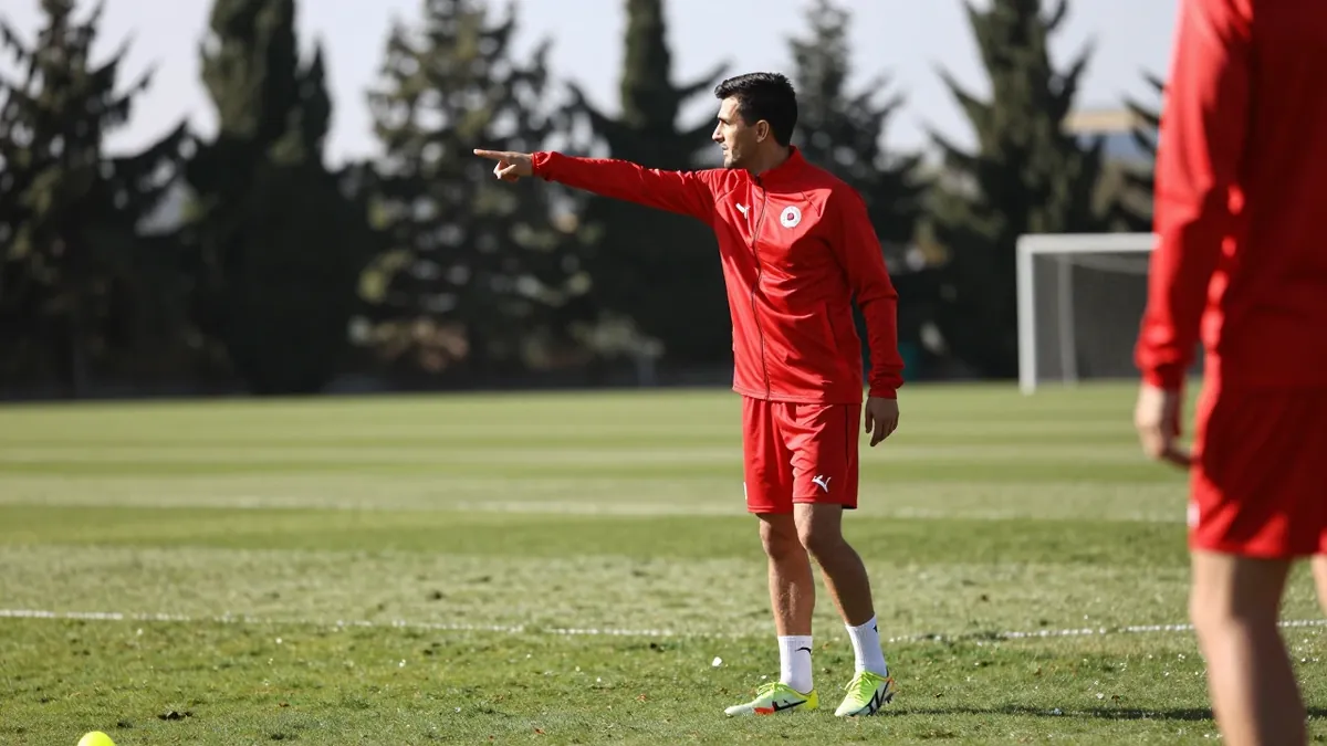 Antalyaspor: Bodrum FK Teknik Sorumlusu Burhan Eşer, 25 Ekim'deki Trendyol 1
