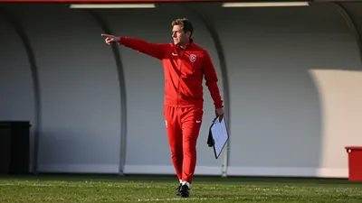Antalyaspor, Bülent Korkmaz'ın ardından teknik direktörlük görevine Sinan Kaloğlu'nu getirmek için görüşmelere başladı